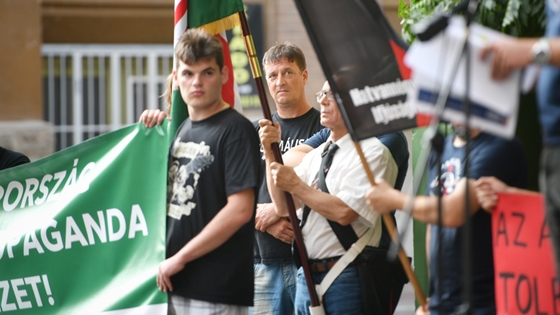 Life + Style: se llevó a cabo una manifestación anti-gay en Budapest – en imágenes