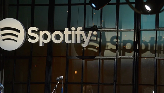 Tech: End of song: Spotify sends 600 people