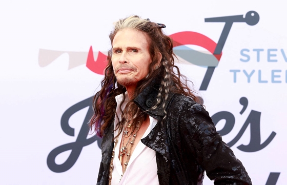 Culto: El cantante de Aerosmith ha sido demandado por violación de una menor