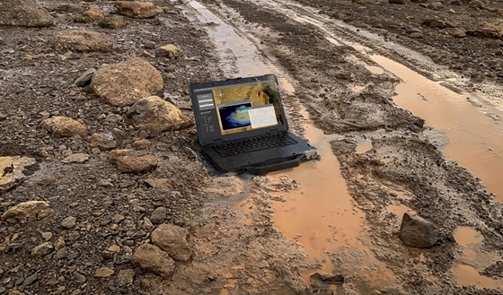 Tecnología: esta computadora portátil permanece encendida durante 24 horas con una sola carga, y bajar 180 pulgadas no duele