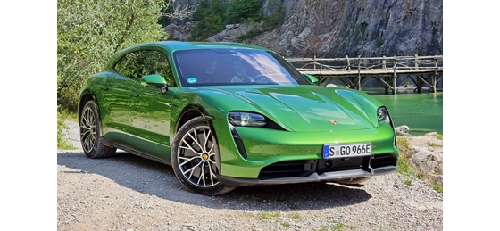 Autó: Végre egy 761 lóerős villanykombi: meghajtottuk a legújabb Porsche Taycant - Vimarsana News