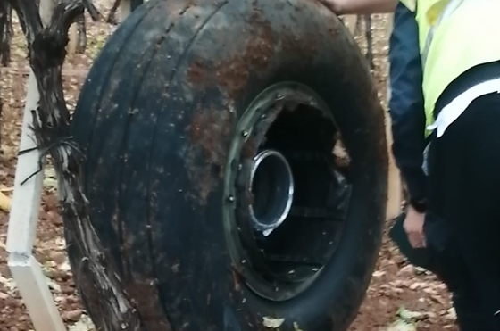 Tecnología: la rueda de Boeing se rompió durante el despegue y cuando golpeó el suelo, comenzó a rodar